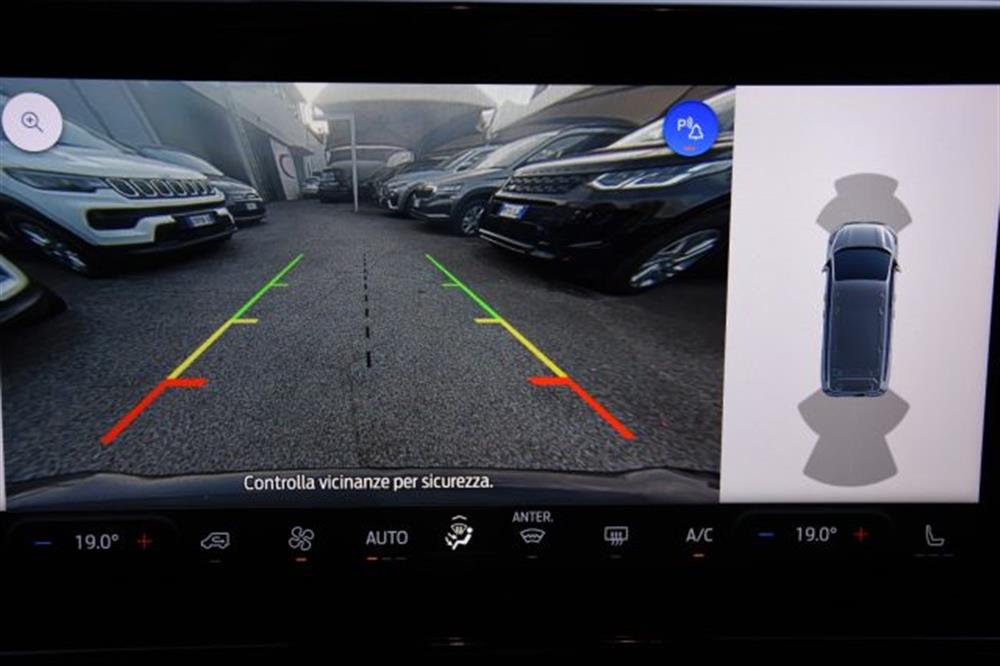 Tourneo Custom Tourneo Custom 320 2.0 EcoBlue 150C