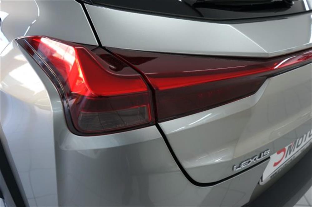 UX 250h UX 250h Hybrid 2WD Business