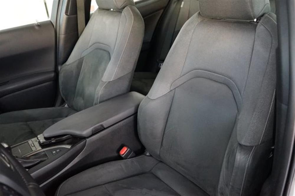 UX 250h UX 250h Hybrid 2WD Business