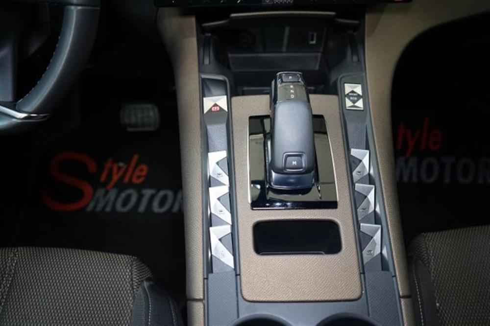 DS 7 Crossback DS 7 Crossback BlueHDi 130 aut. Bus