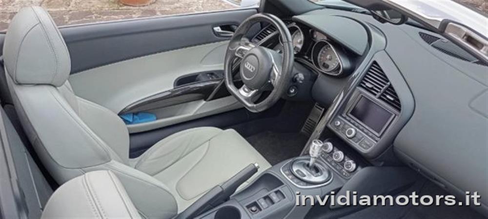 R8 R8 Spyder 4.2 V8 FSI qu