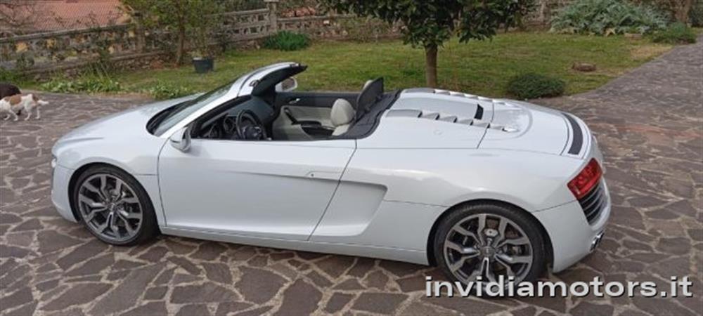 R8 R8 Spyder 4.2 V8 FSI qu