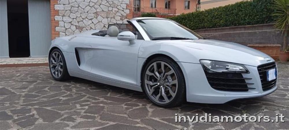 R8 R8 Spyder 4.2 V8 FSI qu