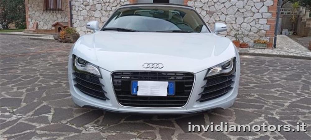 R8 R8 Spyder 4.2 V8 FSI qu
