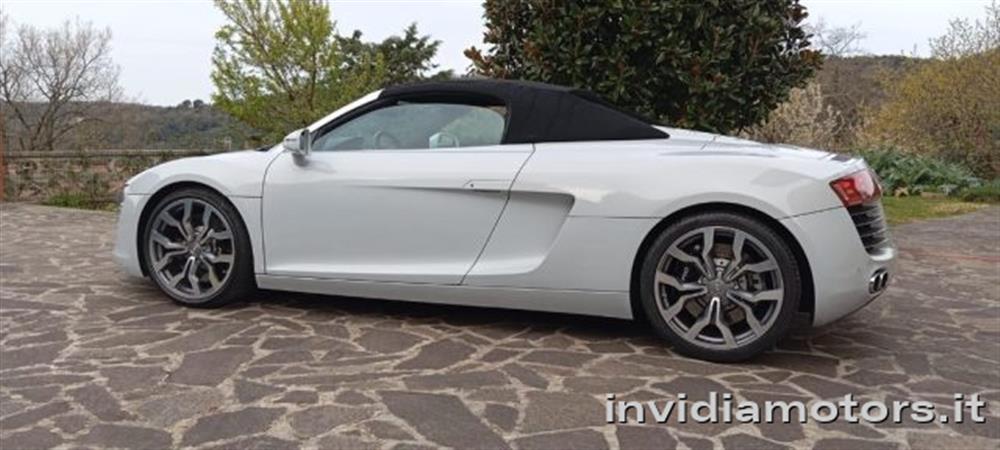 R8 R8 Spyder 4.2 V8 FSI qu