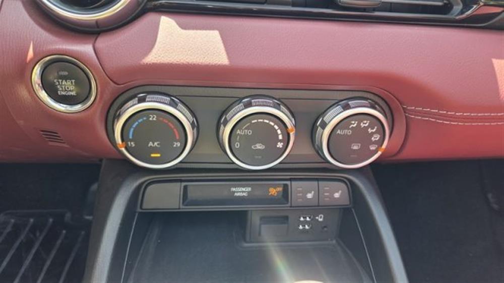 MX-5 MX-5 1.5L Skyactiv-G Poly