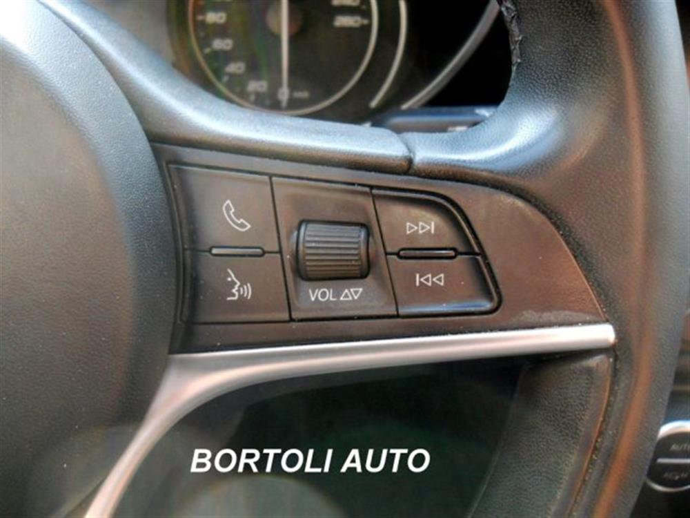 Giulia Giulia 2.2 TD 80.000 KM BU