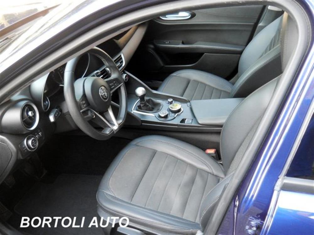 Giulia Giulia 2.2 TD 80.000 KM BU