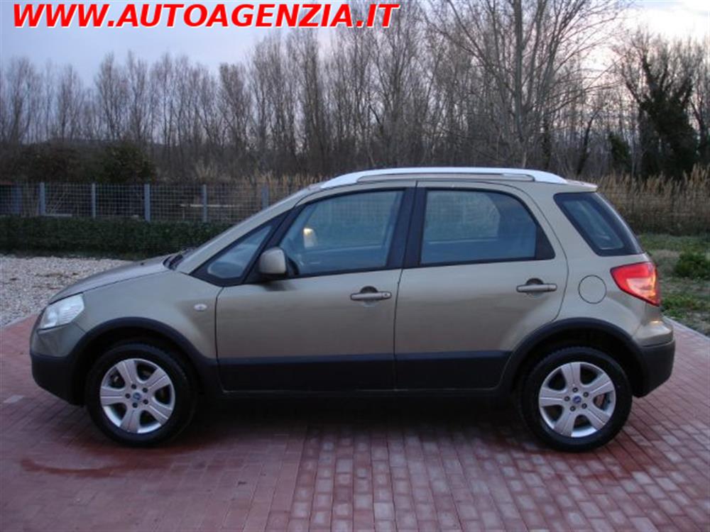 Sedici Sedici 1.9 MJT 4x4 Emotion.