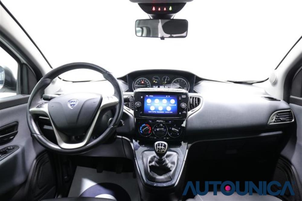 Ypsilon Ypsilon 1.0 FIREFLY 5 PORTE