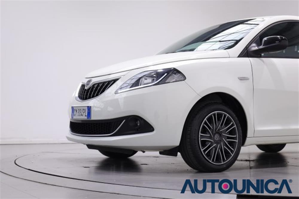 Ypsilon Ypsilon 1.0 FIREFLY 5 PORTE