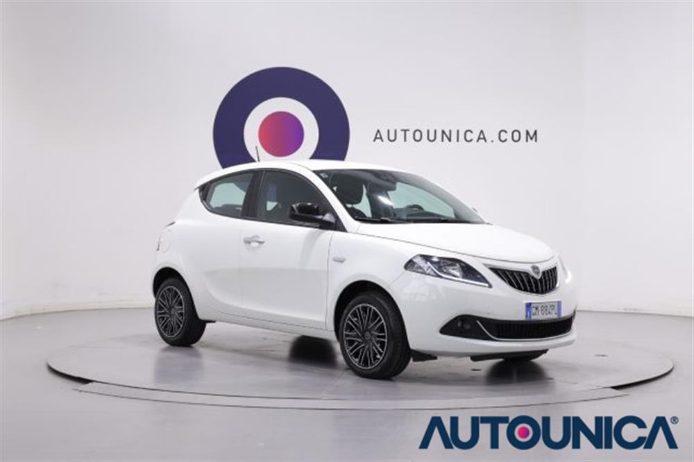 Ypsilon Ypsilon 1.0 FIREFLY 5 PORTE