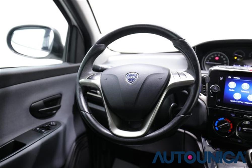 Ypsilon Ypsilon 1.0 FIREFLY 5 PORTE