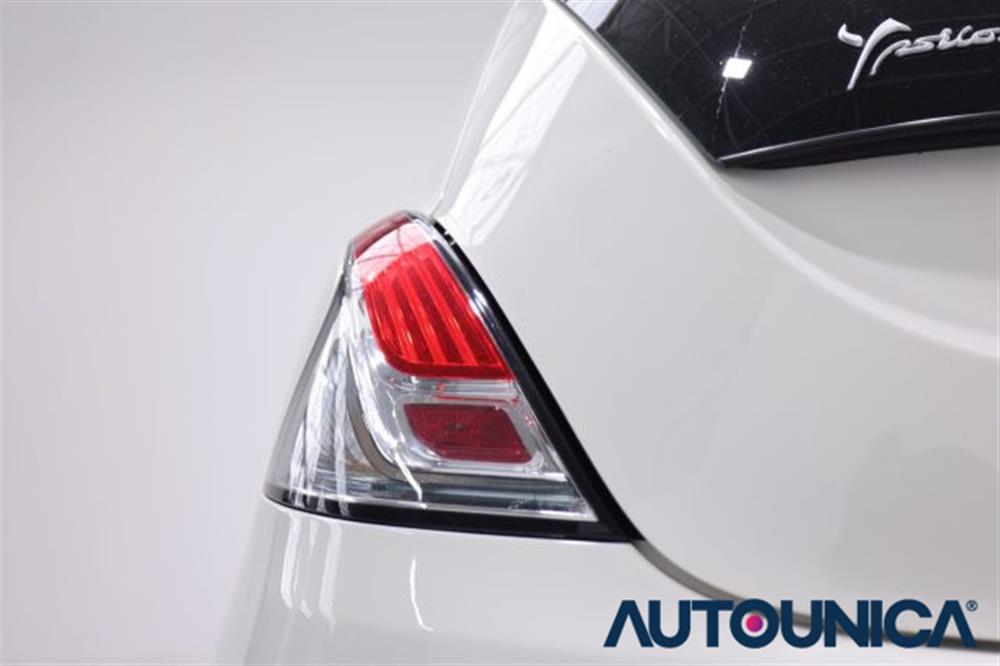Ypsilon Ypsilon 1.0 FIREFLY 5 PORTE