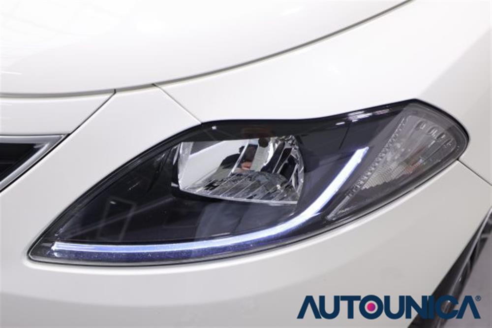 Ypsilon Ypsilon 1.0 FIREFLY 5 PORTE