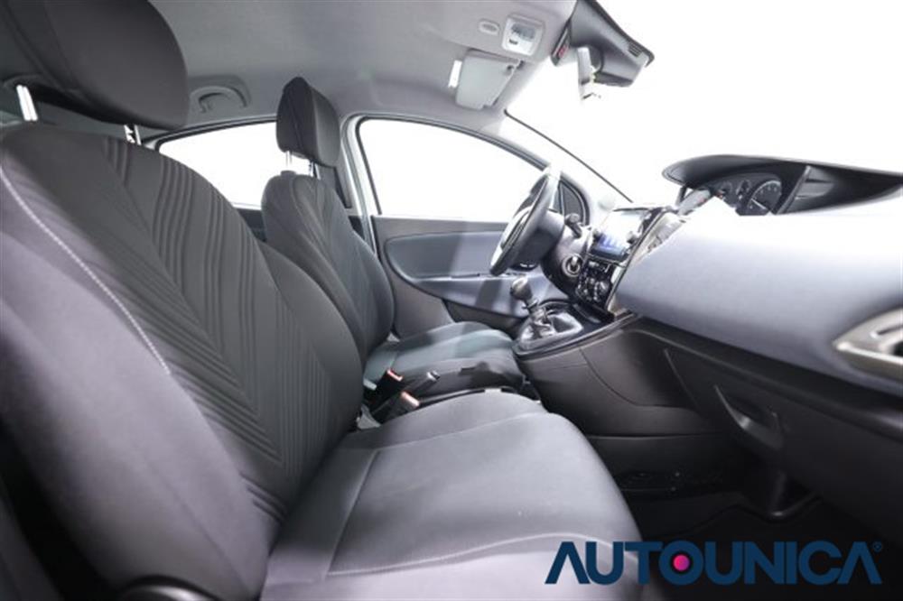 Ypsilon Ypsilon 1.0 FIREFLY 5 PORTE