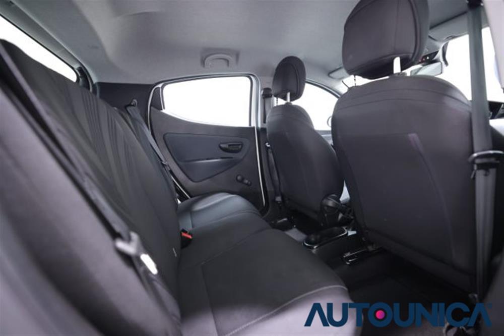 Ypsilon Ypsilon 1.0 FIREFLY 5 PORTE