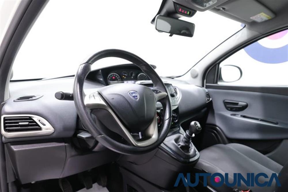 Ypsilon Ypsilon 1.0 FIREFLY 5 PORTE