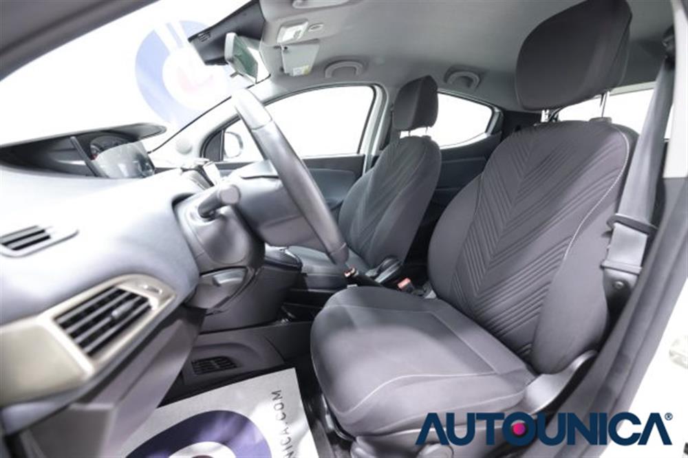 Ypsilon Ypsilon 1.0 FIREFLY 5 PORTE