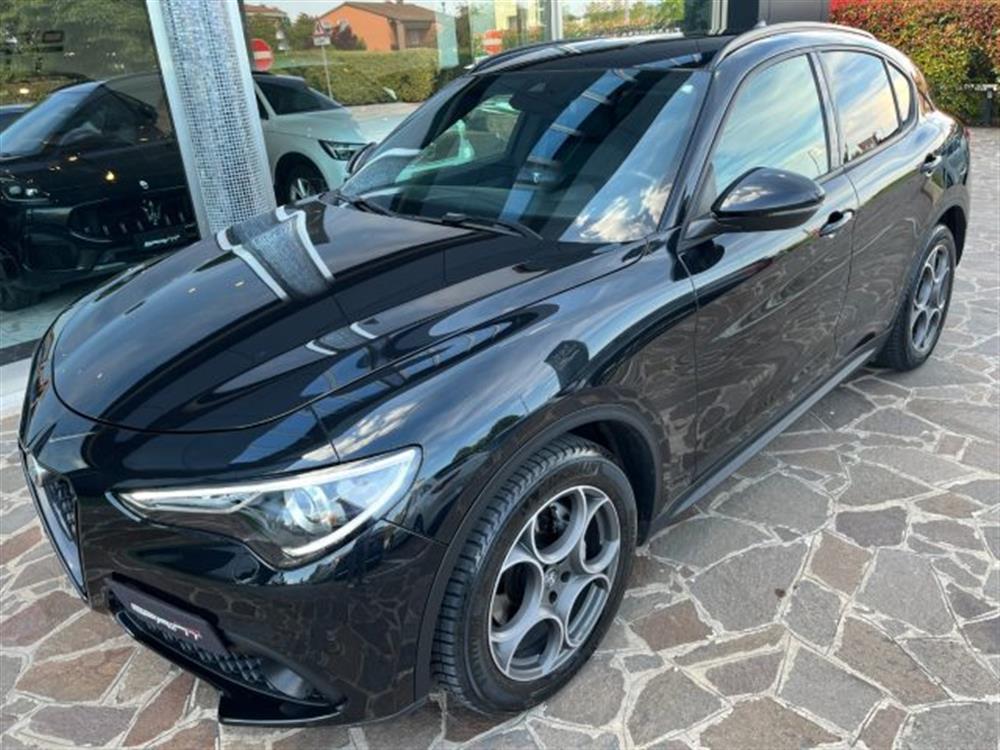 Stelvio Stelvio Q4 2.2 TURBODIESEL 1