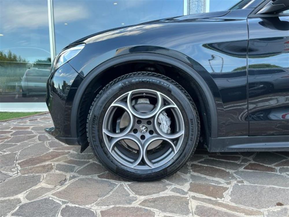 Stelvio Stelvio Q4 2.2 TURBODIESEL 1