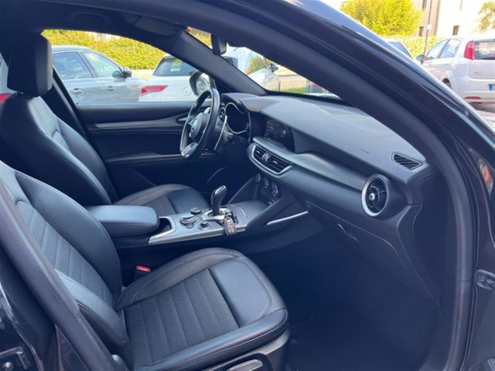 Stelvio Stelvio Q4 2.2 TURBODIESEL 1