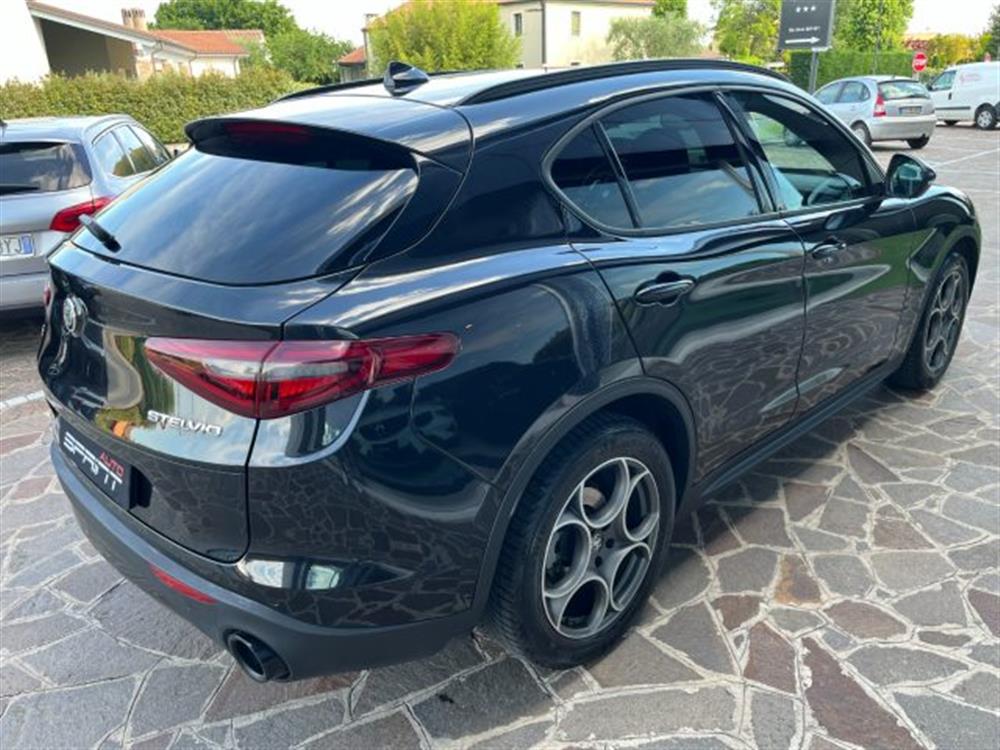 Stelvio Stelvio Q4 2.2 TURBODIESEL 1