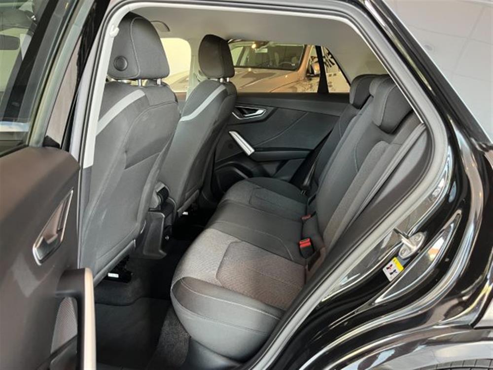 Q2 Q2 35 TFSI 150CV S-TRON