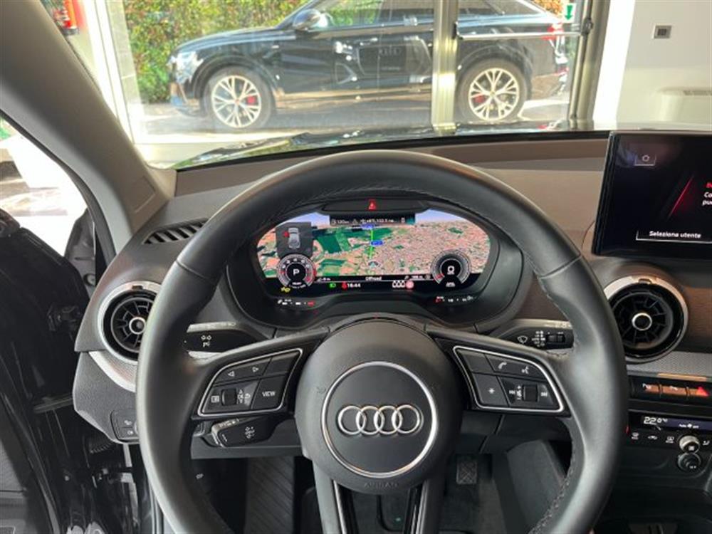 Q2 Q2 35 TFSI 150CV S-TRON