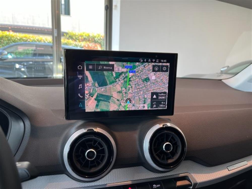 Q2 Q2 35 TFSI 150CV S-TRON