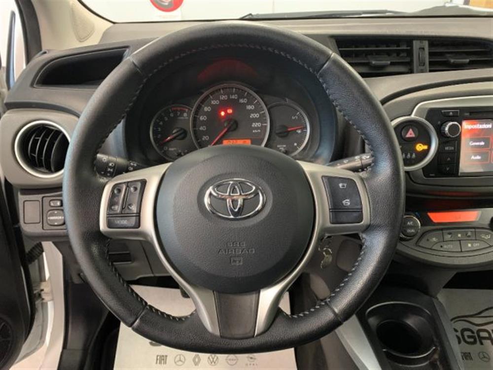 Yaris Yaris 1.0 Benzina Lounge 5