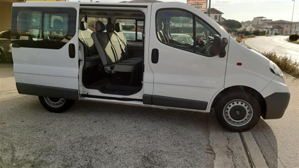 Vivaro Vivaro 27 2.0 CDTI 120CV AU