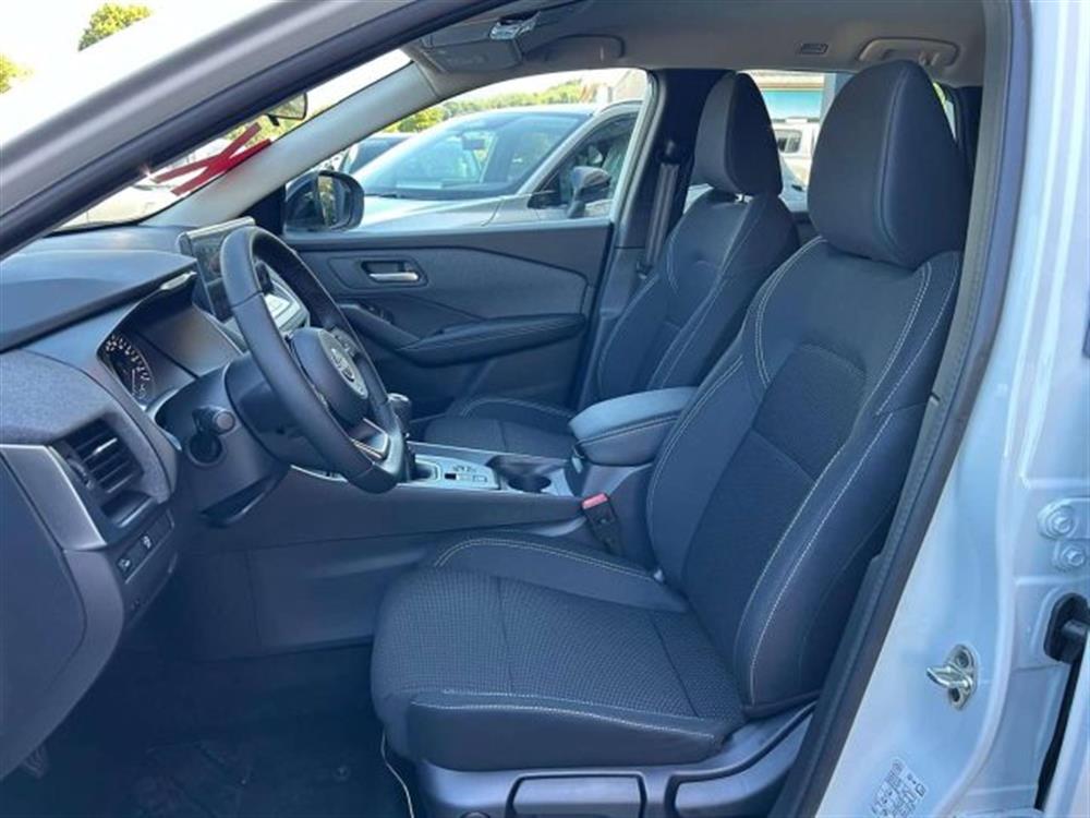 Qashqai Qashqai ACENTA MHYB 140CV MT