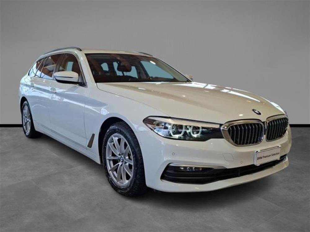 520 520 d xDrive Touring Bus