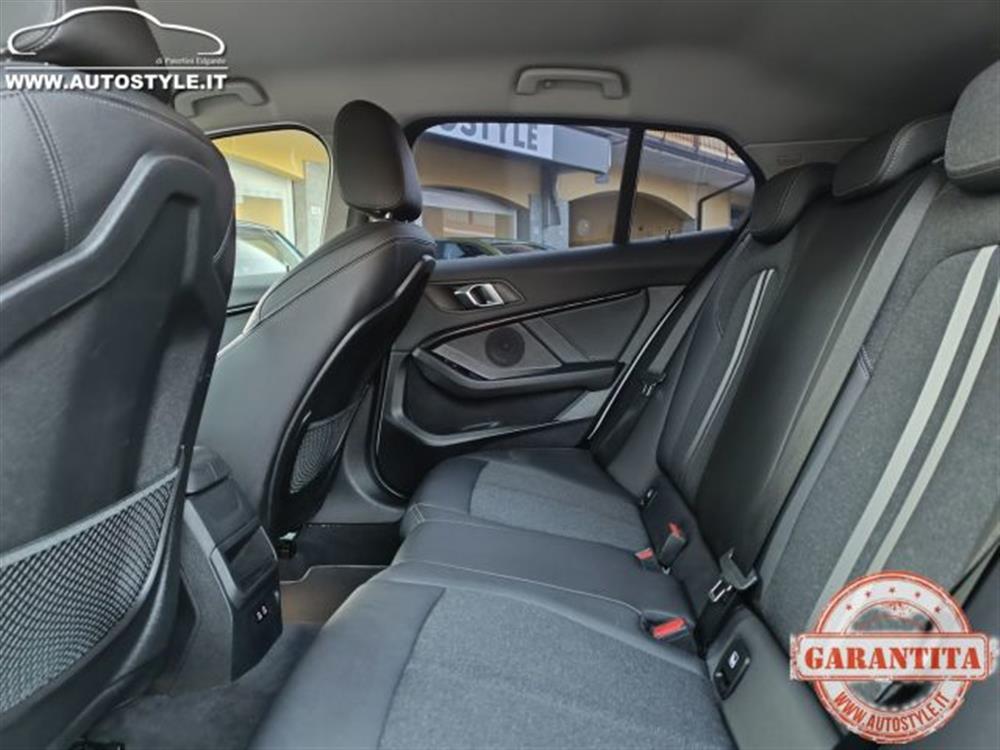 118 118 i SPORT F40 1.5 136C