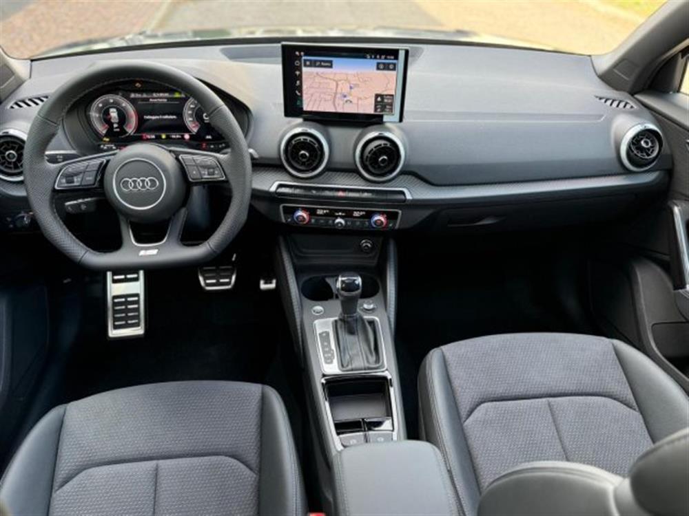 Q2 Q2 35 TDI S tronic S li