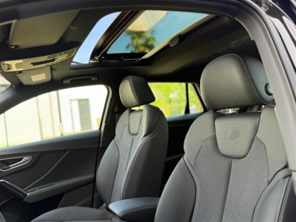 Q2 Q2 35 TDI S tronic S li