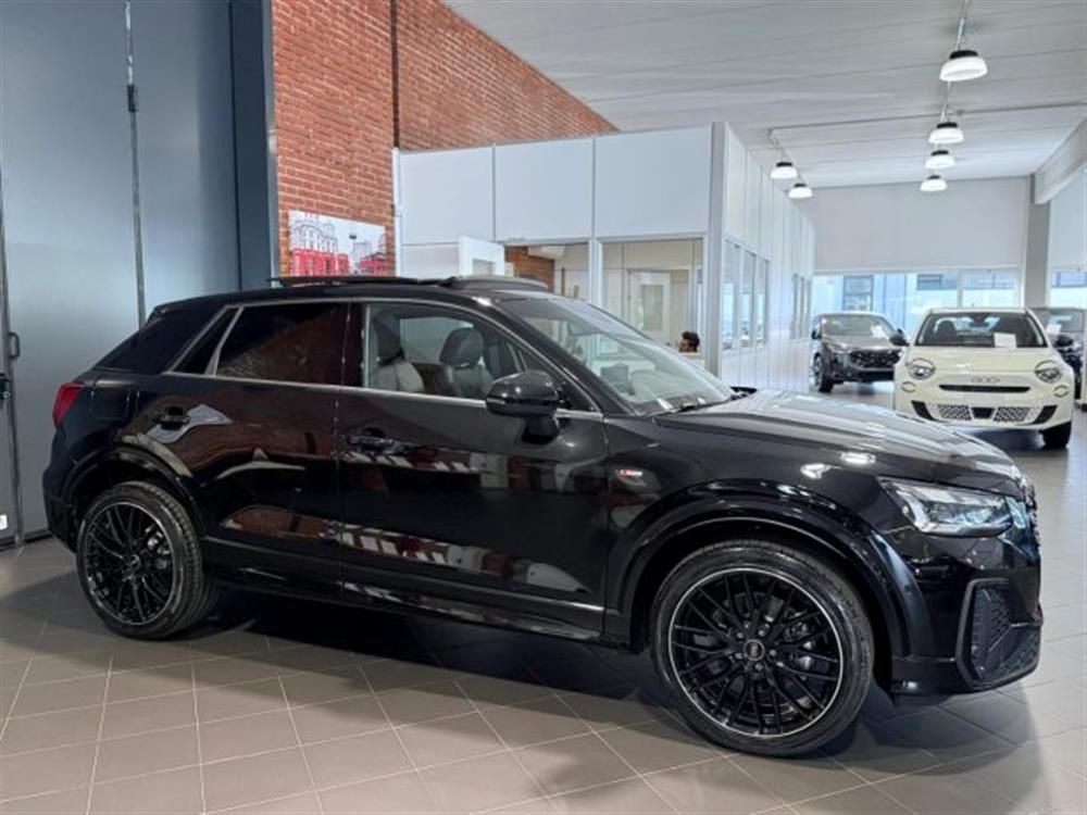 Q2 Q2 35 TDI S tronic S li