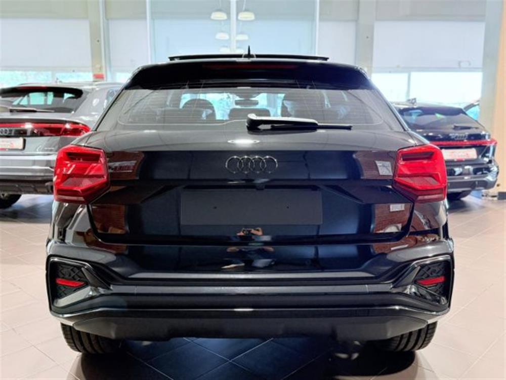 Q2 Q2 35 TDI S tronic S li