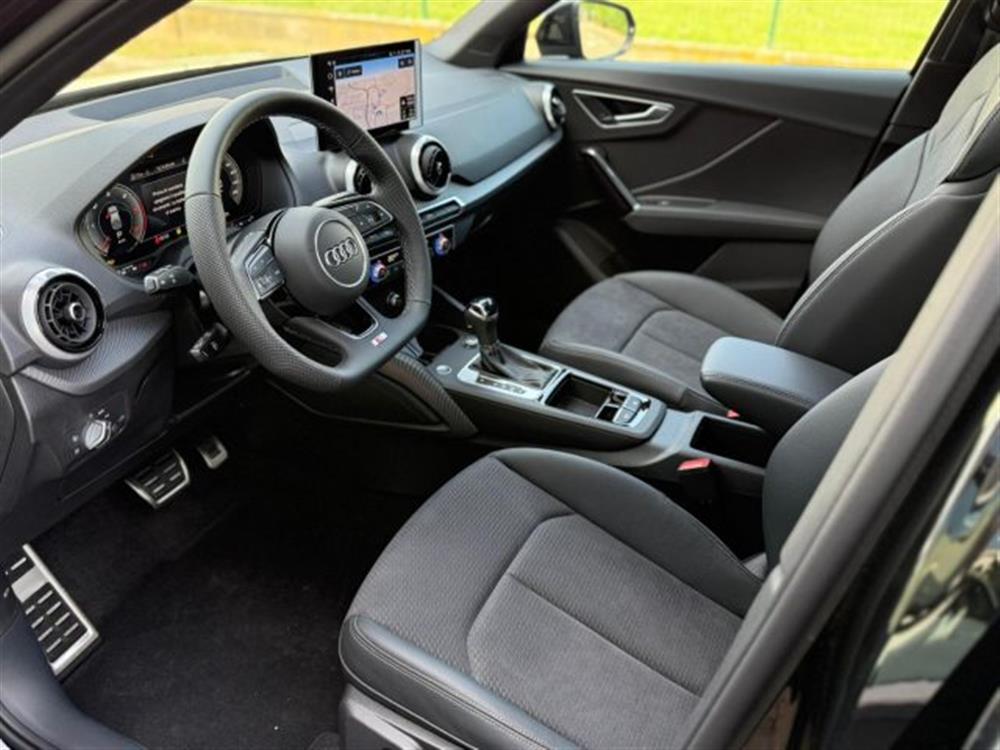 Q2 Q2 35 TDI S tronic S li