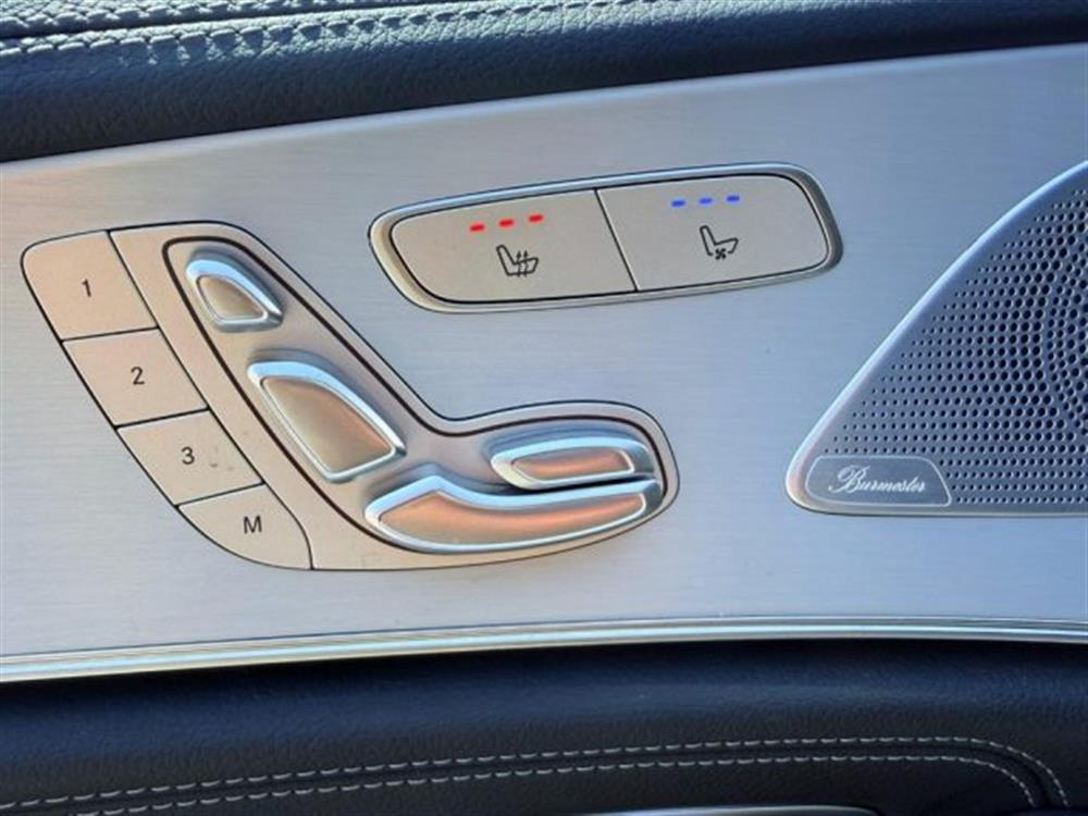CLS 300 CLS 300 d 4Matic Mild hybrid