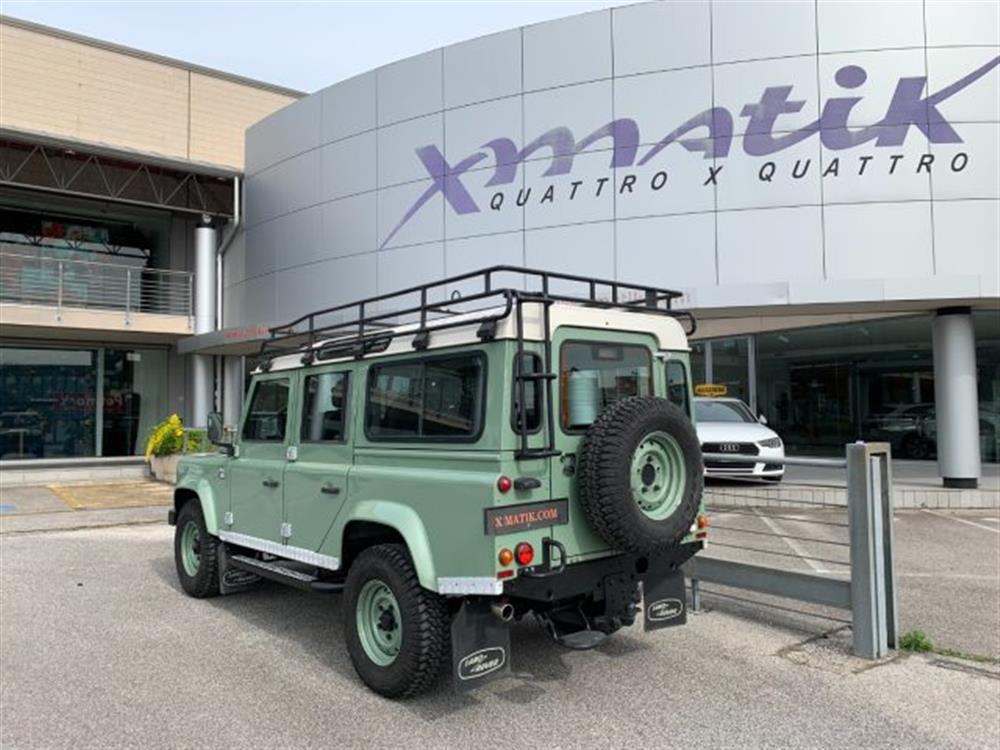 Defender Defender 110 2.2 TD4 Station