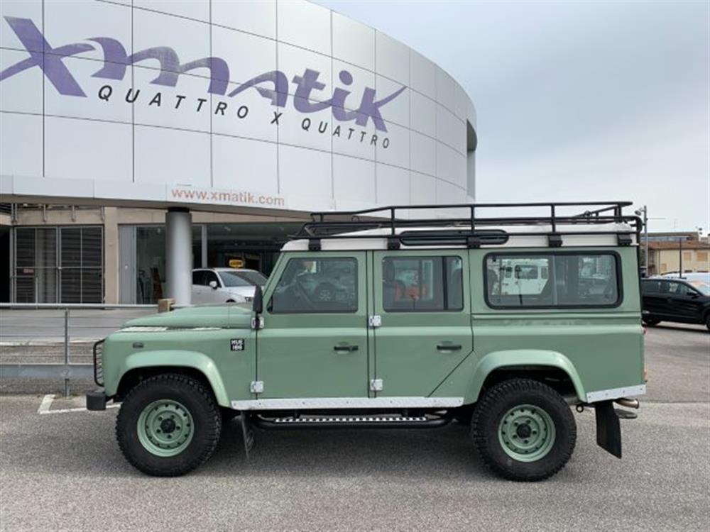 Defender Defender 110 2.2 TD4 Station