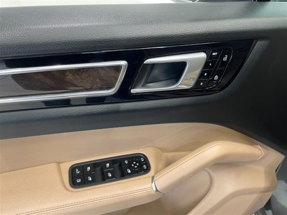 Cayenne Cayenne 3.0 V6 E-Hybrid Aut.