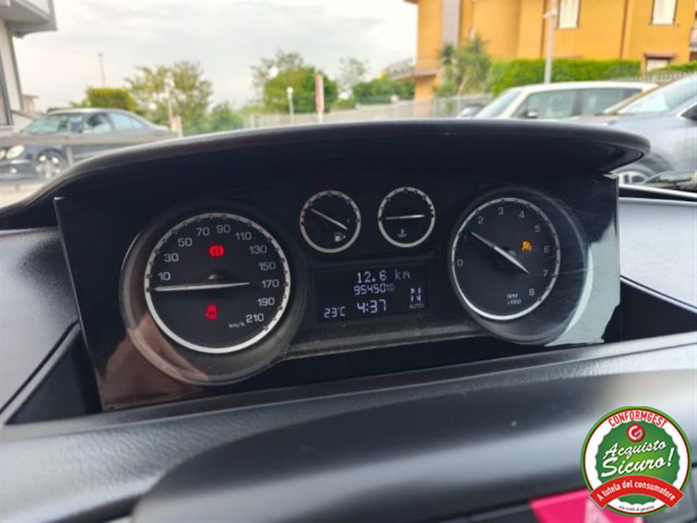 Ypsilon Ypsilon 0.9 TwinAir 85 CV 5