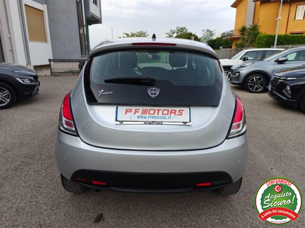 Ypsilon Ypsilon 0.9 TwinAir 85 CV 5
