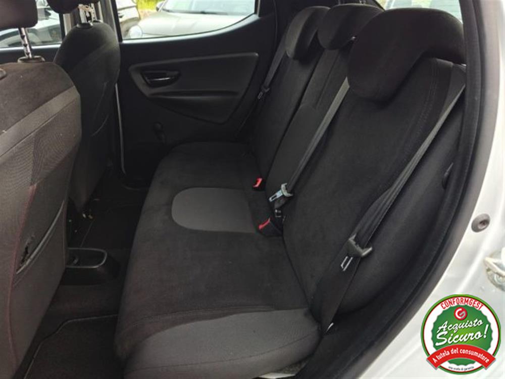 Ypsilon Ypsilon 0.9 TwinAir 85 CV 5