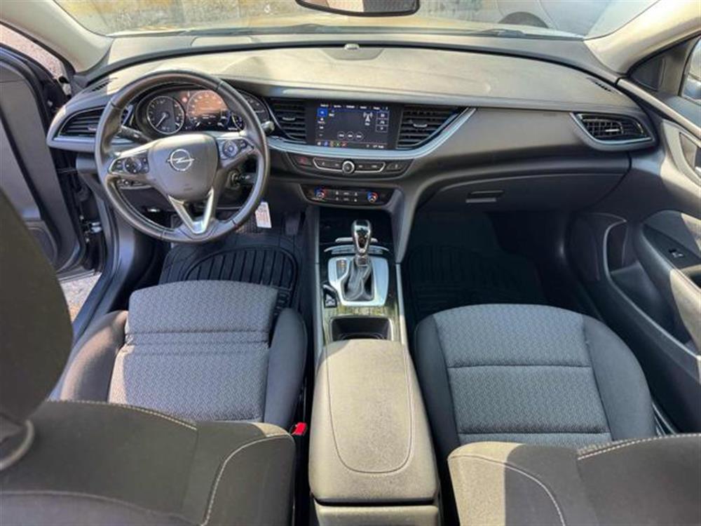 Insignia Insignia STATION WAGON ST 1.6