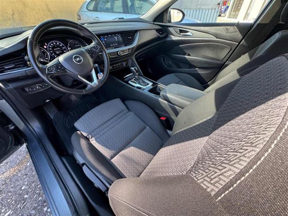 Insignia Insignia STATION WAGON ST 1.6