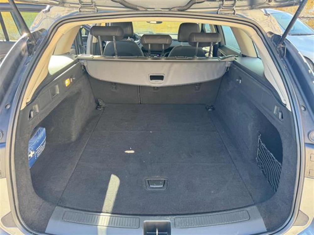 Insignia Insignia STATION WAGON ST 1.6